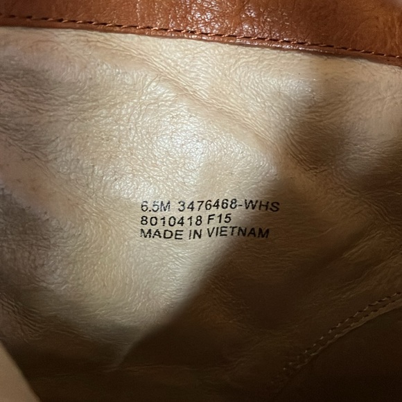 Frye Boots 6.5M soft leather-exquisite stitching, detailing. 2.5” block heel.